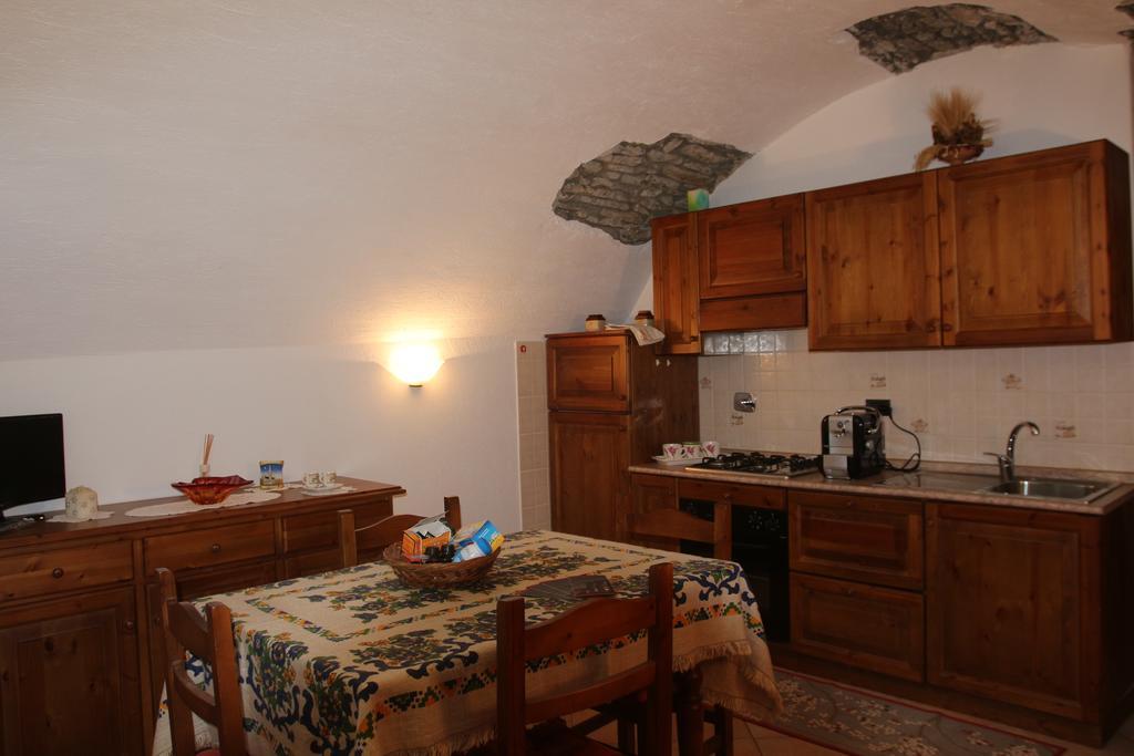 Maison Cassius Issogne ภายนอก รูปภาพ