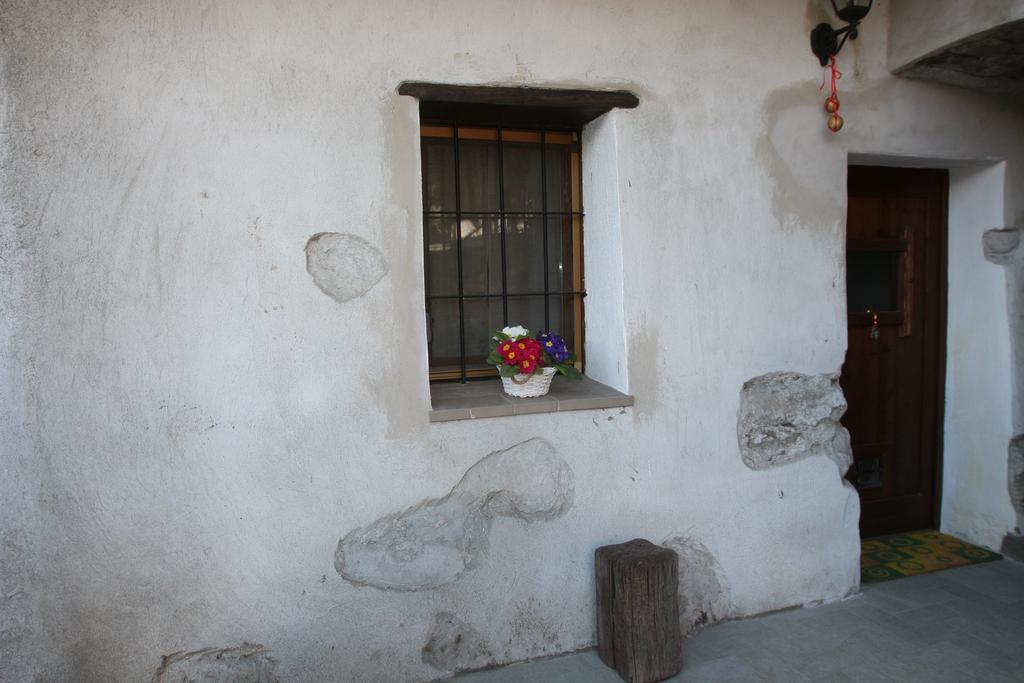 Maison Cassius Issogne ภายนอก รูปภาพ